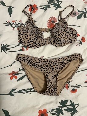 Xhilaration Tan and Black Leopard Print Underwire Bikini
